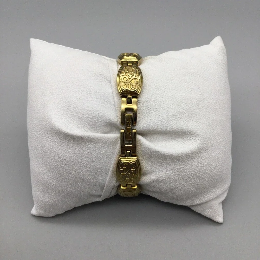 Relic Womens Watch 17mm Gold Tone Dress Bracelet ZR33590 New Battery 5.75
